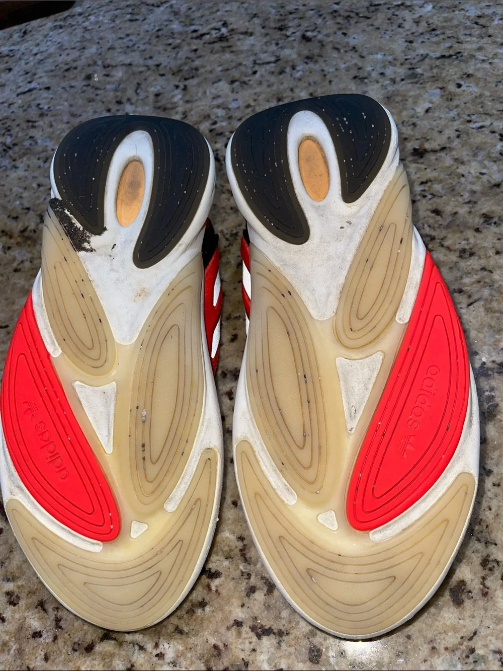 Adidas Ozelia Fiery Men’s Gradient Orange Flame Runner Shoes - Picture 7 of 10